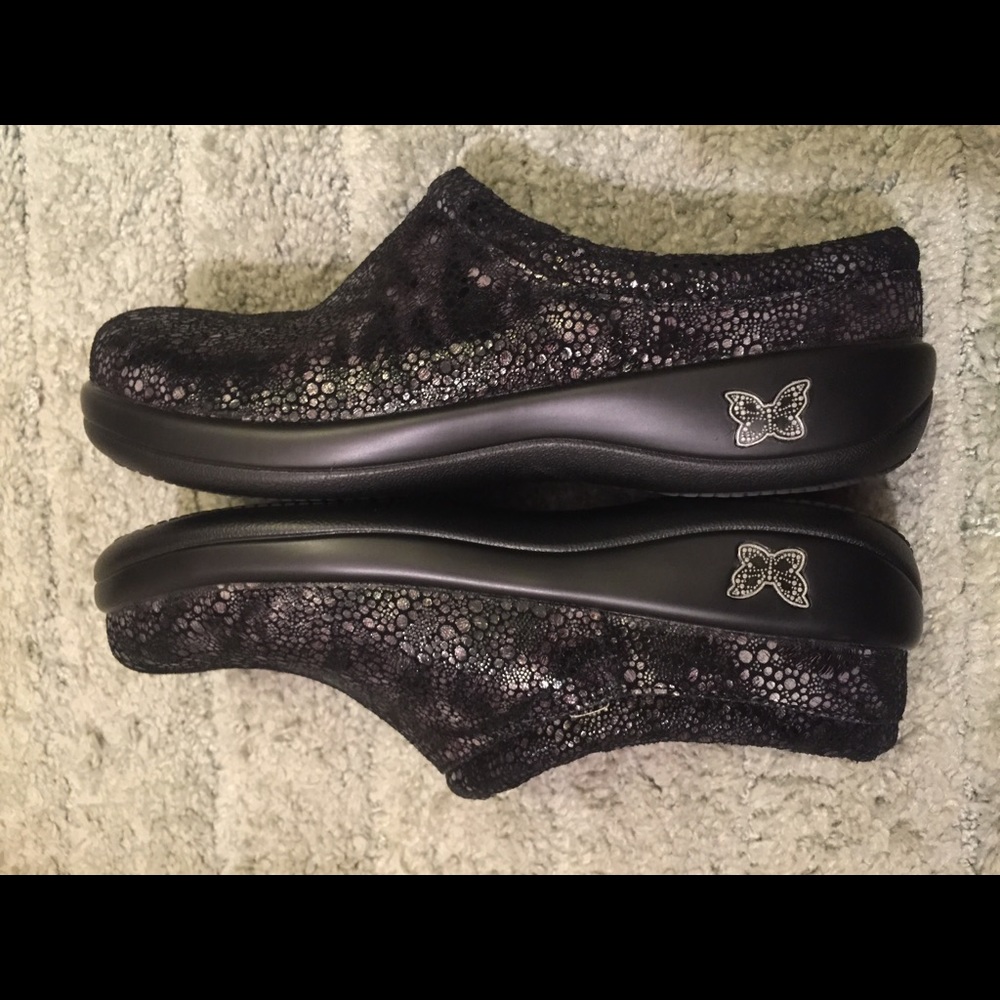 Algeria Kayla nurse clogs NEVER WORN